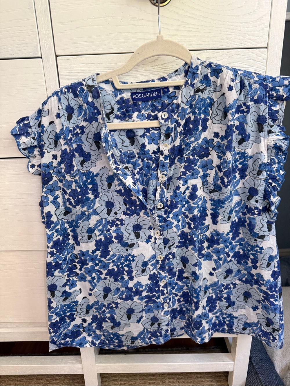Ro's Garden Blue Floral Button-Down Shirt